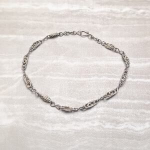 Vintage Chain Bracelet Unusual Chain Design with Hook Clasp